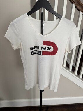 Vintage Miami Wade County V-Neck T-Shirt Size Large